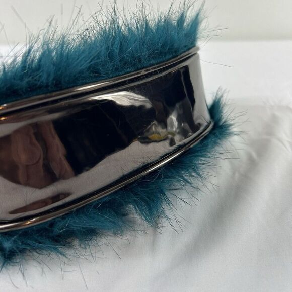Designed In New York‎ By SHARIF Faux Fur Handbag Blue Green Chain Handle EUC - Picture 7 of 11